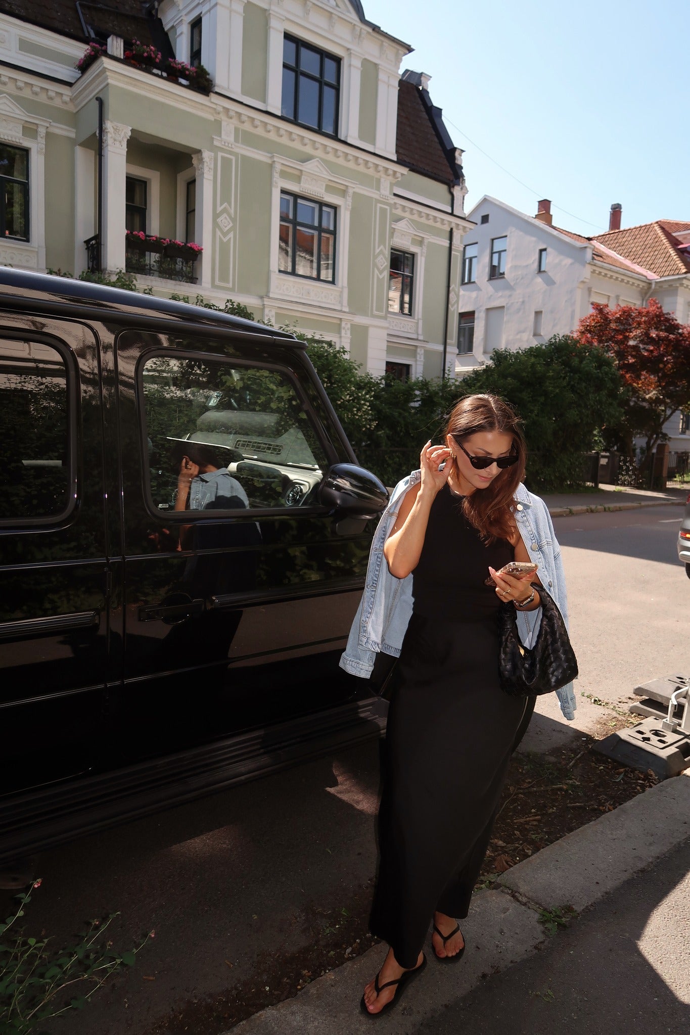 VIGERY Midi Dress - Black Beauty